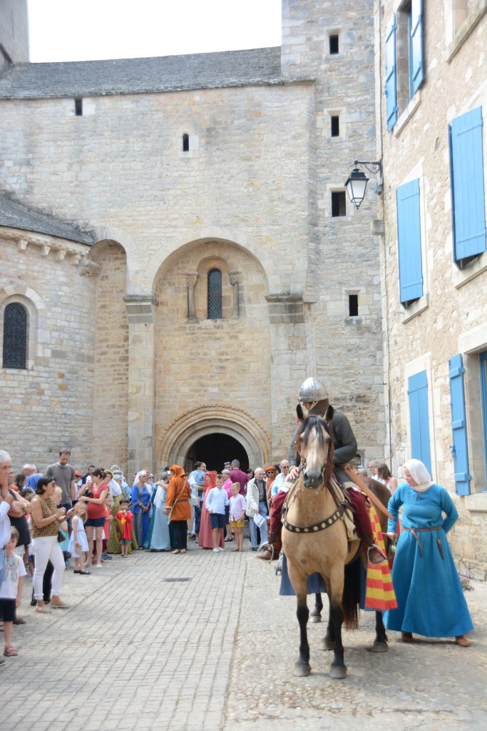 photo Villeneuve médiéval fête