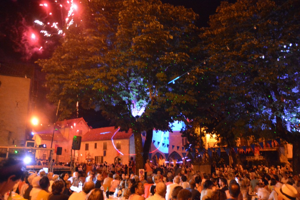 photo Villeneuve médiéval fête