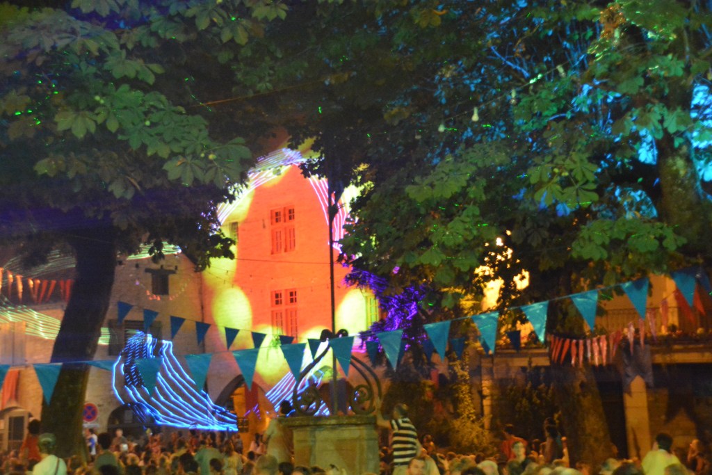 photo Villeneuve médiéval fête